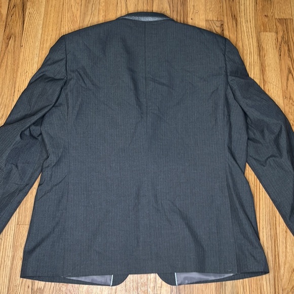 Haggar men’s suit - Picture 2 of 4